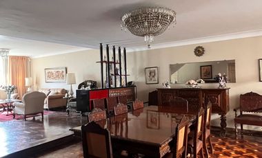 AMPLIA CASA EN EL LIMITE DE LINCE Y SAN ISIDRO EN VENTA