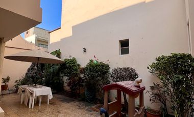 AMPLIA CASA EN EL LIMITE DE LINCE Y SAN ISIDRO EN VENTA