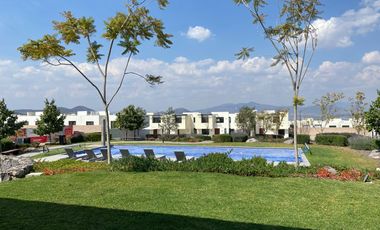 Renta casa nueva en Zibata