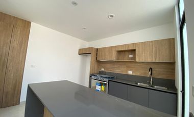 Renta casa nueva en Zibata