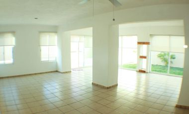 SE RENTA CASA A 5 MIN DE ALTABRISA, INCLUYE PAGO DE CTO. MÉRIDA YUCATÁN