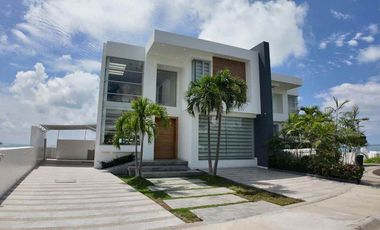 Casa de Venta en manta zona sur ciudad del Mar YT