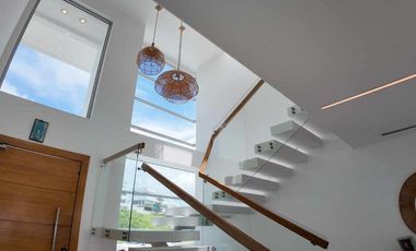 Casa de Venta en manta zona sur ciudad del Mar YT