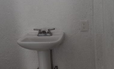 UBICADÍSIMAS Y ECONÓMICAS HABITACIONES EN SAN JERÓNIMO LÍDICE.