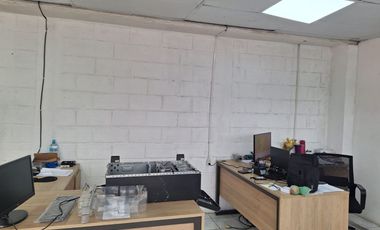 VENTA GALPON INDUSTRIAL DE OPORTUNIDAD, NORTE DE QUITO, SECTOR LA CRISTIANIA