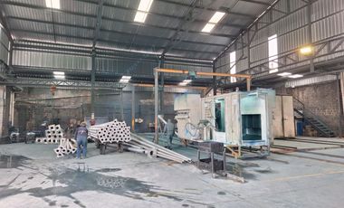 VENTA GALPON INDUSTRIAL DE OPORTUNIDAD, NORTE DE QUITO, SECTOR LA CRISTIANIA