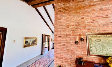 Casa en venta Calle Ibiza un piso en buen estado