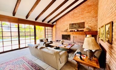 Casa en venta Calle Ibiza un piso en buen estado