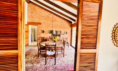 Casa en venta Calle Ibiza un piso en buen estado