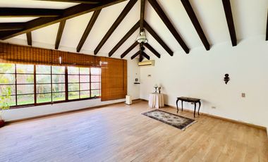 Casa en venta Calle Ibiza un piso en buen estado