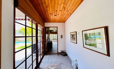 Casa en venta Calle Ibiza un piso en buen estado