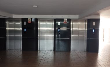 VENDO APARTAESTUDIO PISO ALTO, PARQUEADERO Y LOCKER -G