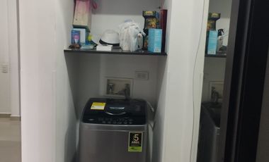 VENDO APARTAESTUDIO PISO ALTO, PARQUEADERO Y LOCKER -G