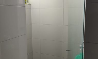 VENDO APARTAESTUDIO PISO ALTO, PARQUEADERO Y LOCKER -G