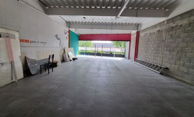 LOCALES EN RENTA PLANTA ALTA- PLAZA LEONA - METEPEC Av. Leona Vicario 1048 esquina calle estefanias