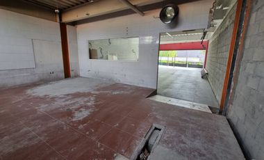 LOCALES EN RENTA PLANTA ALTA- PLAZA LEONA - METEPEC Av. Leona Vicario 1048 esquina calle estefanias