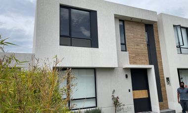 VENTA DE CASA EN TUMBACO ECUADOR