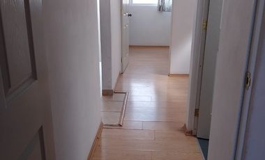 Casa en renta, amueblada y con servicios, uno y medio baños con 4 camas equipadas.