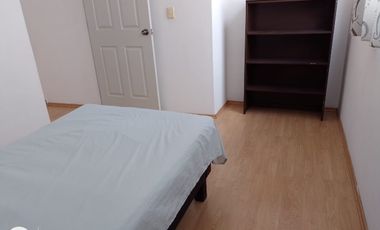 Casa en renta, amueblada y con servicios, uno y medio baños con 4 camas equipadas.