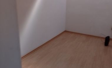 Casa en renta, amueblada y con servicios, uno y medio baños con 4 camas equipadas.