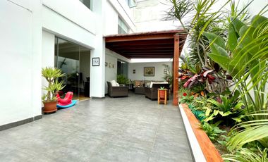 !VENDO LINDO DEPARTAMENTO CON GRAN TERRAZA - 2 DORMITORIOS - BAÑOS INCORPORADOS - LA AURORA - MIRAFLORES  - LÍMITE SURCO!