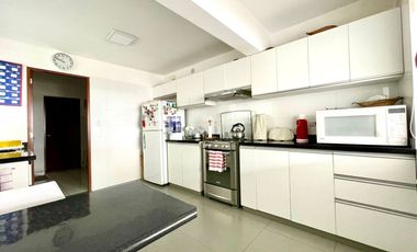 !VENDO LINDO DEPARTAMENTO CON GRAN TERRAZA - 2 DORMITORIOS - BAÑOS INCORPORADOS - LA AURORA - MIRAFLORES  - LÍMITE SURCO!