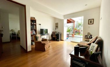 !VENDO LINDO DEPARTAMENTO CON GRAN TERRAZA - 2 DORMITORIOS - BAÑOS INCORPORADOS - LA AURORA - MIRAFLORES  - LÍMITE SURCO!