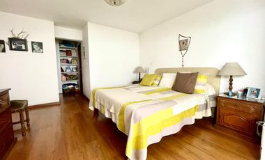 !VENDO LINDO DEPARTAMENTO CON GRAN TERRAZA - 2 DORMITORIOS - BAÑOS INCORPORADOS - LA AURORA - MIRAFLORES  - LÍMITE SURCO!