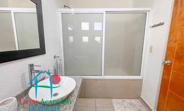 Hermosa casa con roof garden y jacuzzi