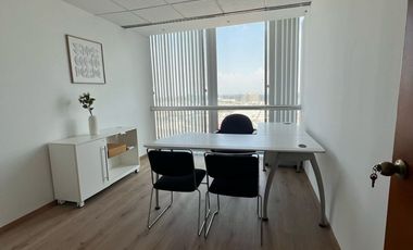OFICINA AMUEBLADA TOTALMENTE EQUIPADA CON ÁREAS COMUNES Y AMENIDADES LISTA PARA EMPEZAR A TRABAJAR