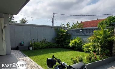 Dijual/Disewakan Rumah Perum Sari Jimbaran Nusa Dua Bali Fully Furnished Bagus Siap Huni Lokasi Strategis