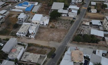 TERRENO DE VENTA EN MANTA