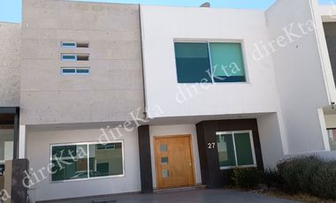 Casa Amplia en Condominio, 3 Recámaras y Amenidades Exclusivas en Queretaro. A OFERTAR!!! Solo CONTADO