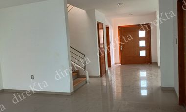 Casa Amplia en Condominio, 3 Recámaras y Amenidades Exclusivas en Queretaro. A OFERTAR!!! Solo CONTADO