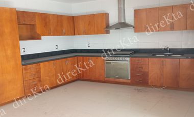 Casa Amplia en Condominio, 3 Recámaras y Amenidades Exclusivas en Queretaro. A OFERTAR!!! Solo CONTADO