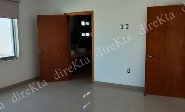 Casa Amplia en Condominio, 3 Recámaras y Amenidades Exclusivas en Queretaro. A OFERTAR!!! Solo CONTADO