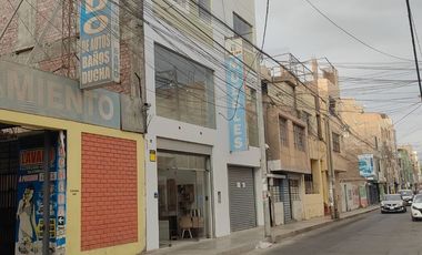 Se Alquila Amplio Local Comercial En El Centro De Ica