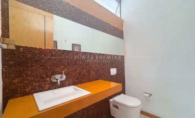 Casa en Renta en coto Villa la Cima, de Lujo Amueblada Puerta de Hierro, Zona Dorada Zapopan