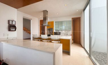 Casa en Renta en coto Villa la Cima, de Lujo Amueblada Puerta de Hierro, Zona Dorada Zapopan