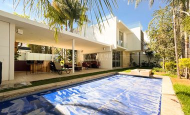 Casa en Renta en coto Villa la Cima, de Lujo Amueblada Puerta de Hierro, Zona Dorada Zapopan