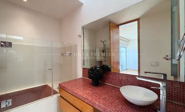 Casa en Renta en coto Villa la Cima, de Lujo Amueblada Puerta de Hierro, Zona Dorada Zapopan