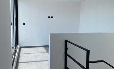 Bonita casa muy cerca de lomas de angelopolis , cerca de via atlixcáyotl Fraccionamiento Monte real