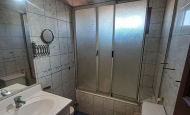 METRO LAGUNA SUR, PUDAHUEL SUR, CASA 2 pisos EN POESIA, VILLA JUAN GUZMAN CRUCHAGA.
