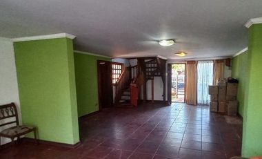 METRO LAGUNA SUR, PUDAHUEL SUR, CASA 2 pisos EN POESIA, VILLA JUAN GUZMAN CRUCHAGA.