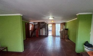 METRO LAGUNA SUR, PUDAHUEL SUR, CASA 2 pisos EN POESIA, VILLA JUAN GUZMAN CRUCHAGA.