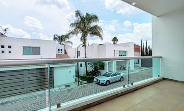 Casa moderna en renta San Martinito puebla zona angelopolis