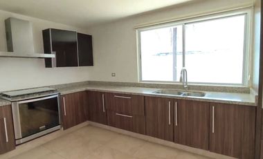 Casa moderna en renta San Martinito puebla zona angelopolis