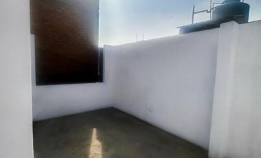 VENTA DE CASA EN :  LA URB ANTONIA MORENO DE CACERES- VENTANILLA