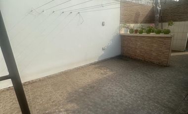 VENTA DE CASA EN :  LA URB ANTONIA MORENO DE CACERES- VENTANILLA