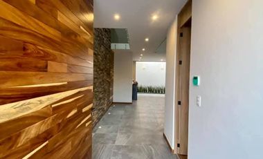 Casa en renta, Bosque Monarca, ALTOZANO. 3 habitaciones, 3.5 baños.